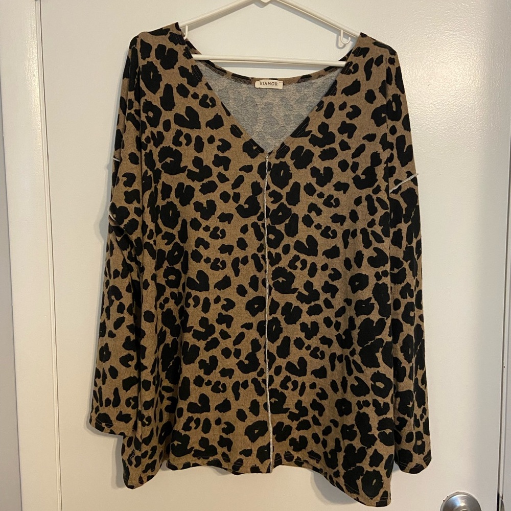 Viamor oversized top